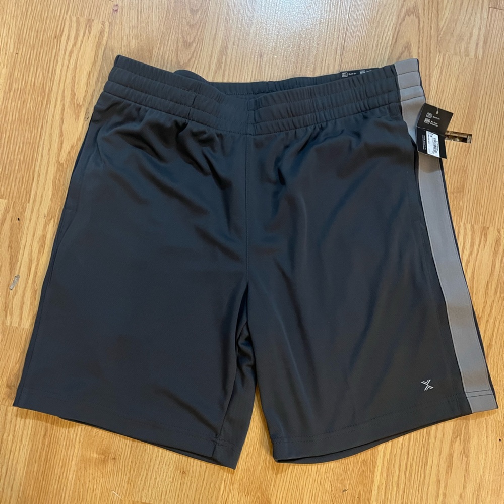 Xersion Mens Moisture Wicking Basketball
Short